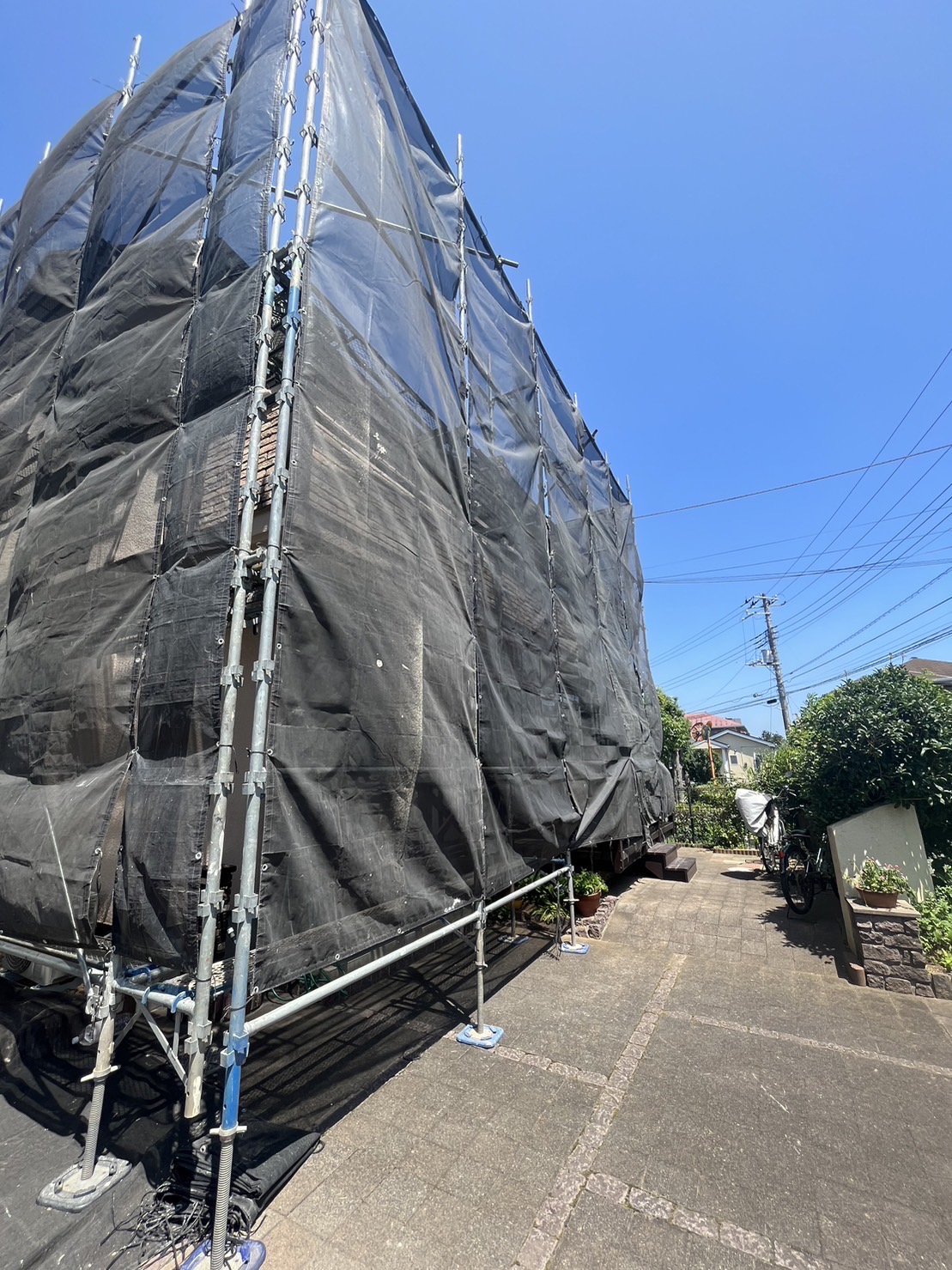 鎌ヶ谷市にて塗装前の足場仮設工事！