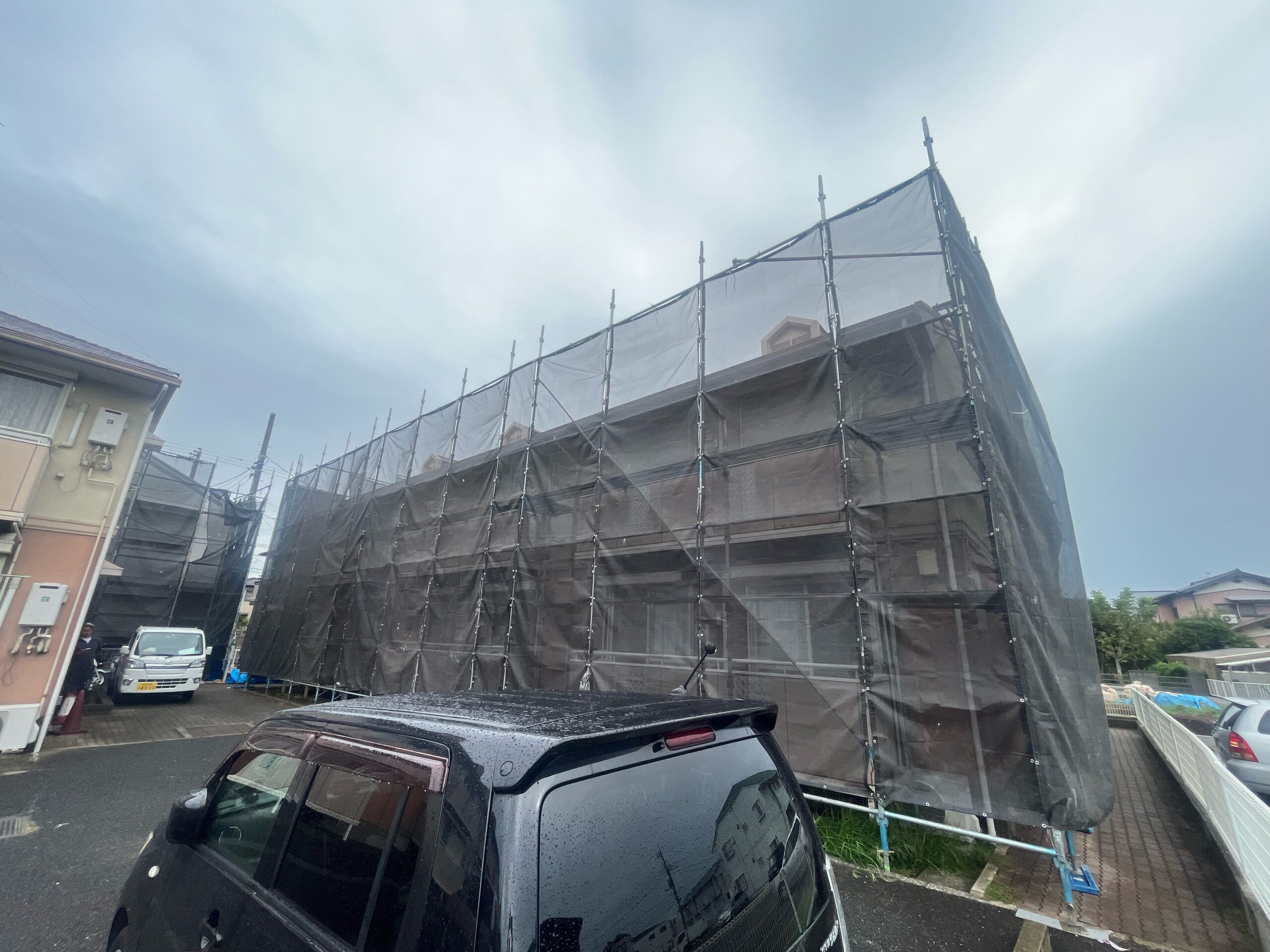 船橋市でアパートの外壁塗装・屋根塗装・付帯部塗装・基礎塗装工事が始まりました！