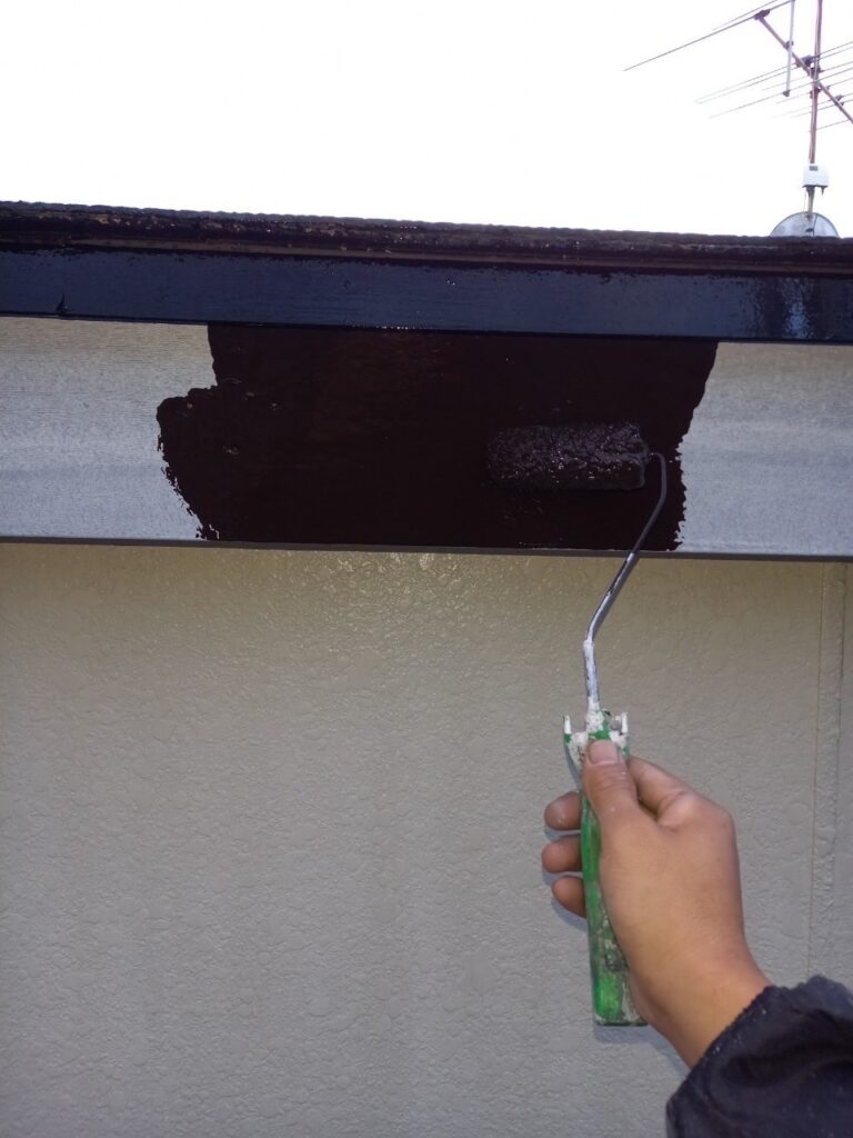 中塗り<br />
<br />
材料：セミフロンマイルドⅡ