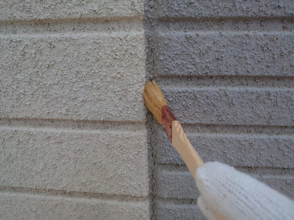 プライマー塗布<br />
