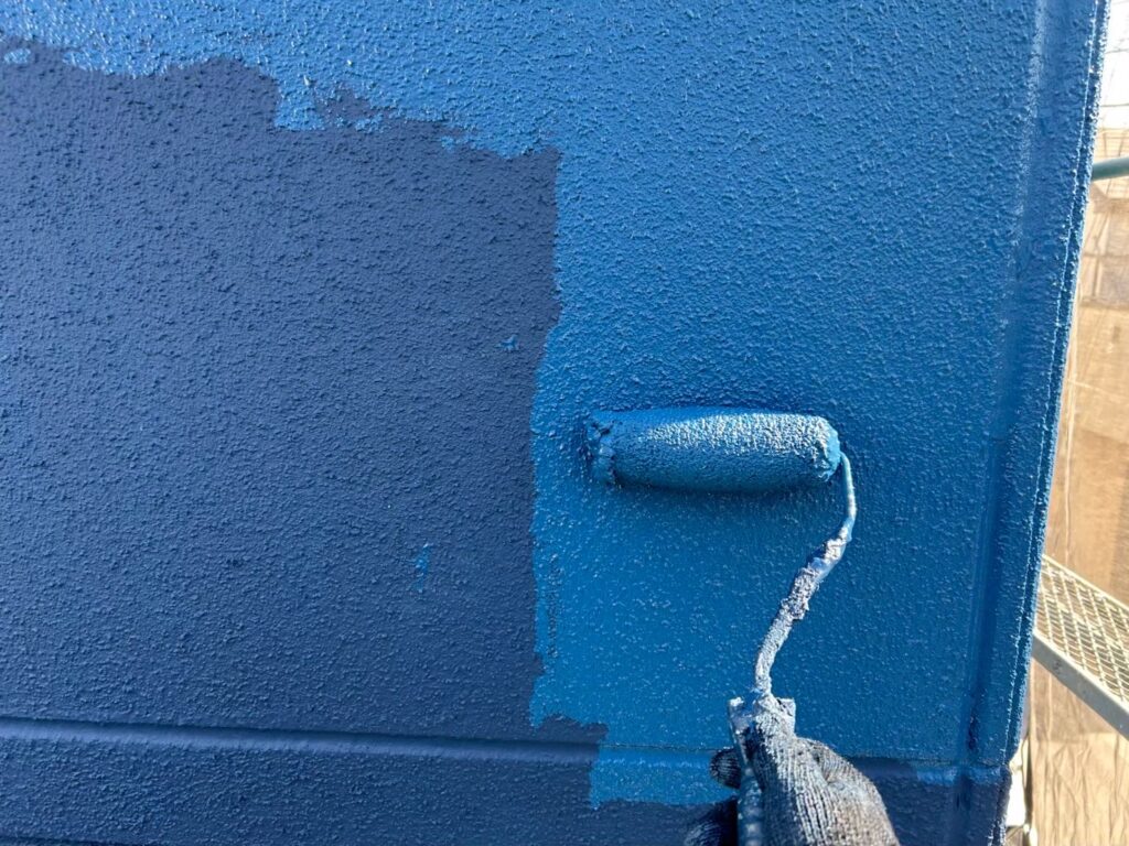 メイン外壁塗装<br />
上塗り