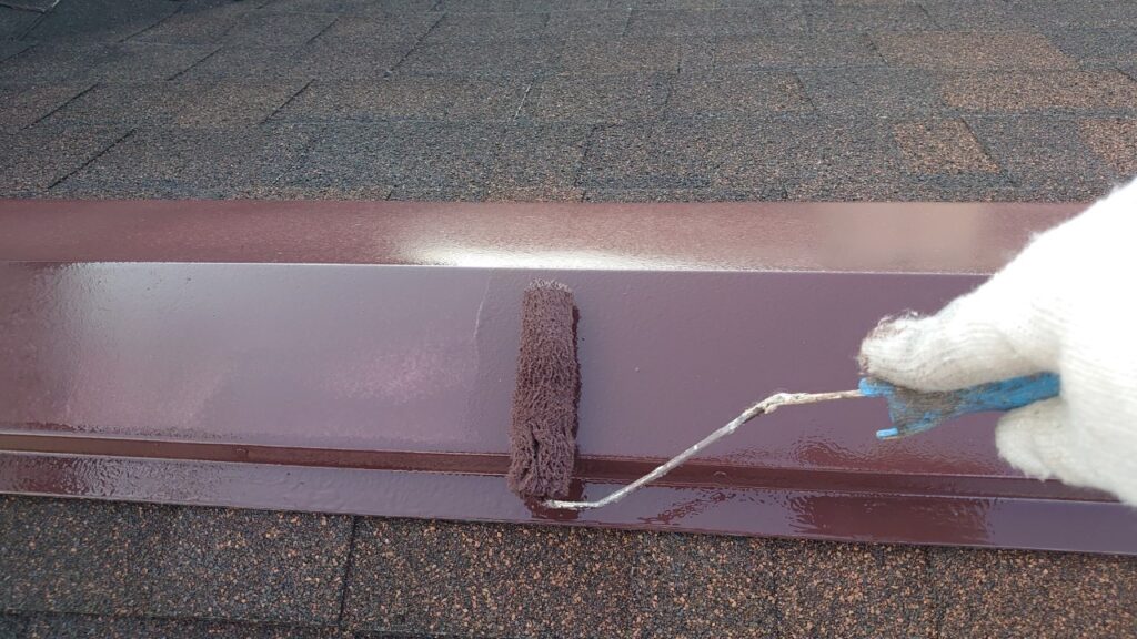 屋根板金塗装<br />
上塗り