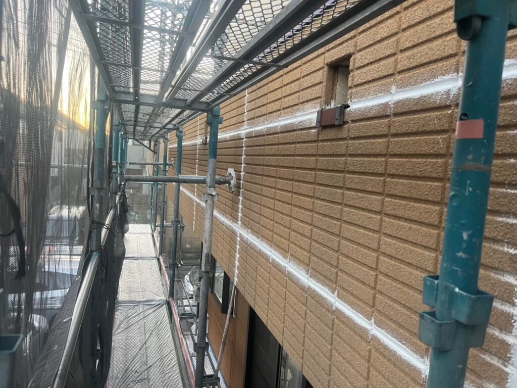 コーキング<br />
打設