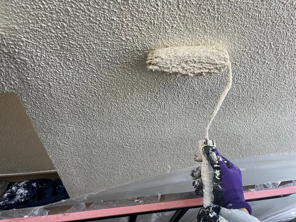 外壁塗装<br />
上塗り