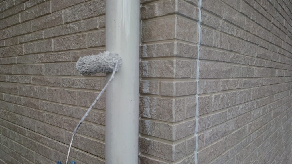 雨樋塗装<br />
上塗り