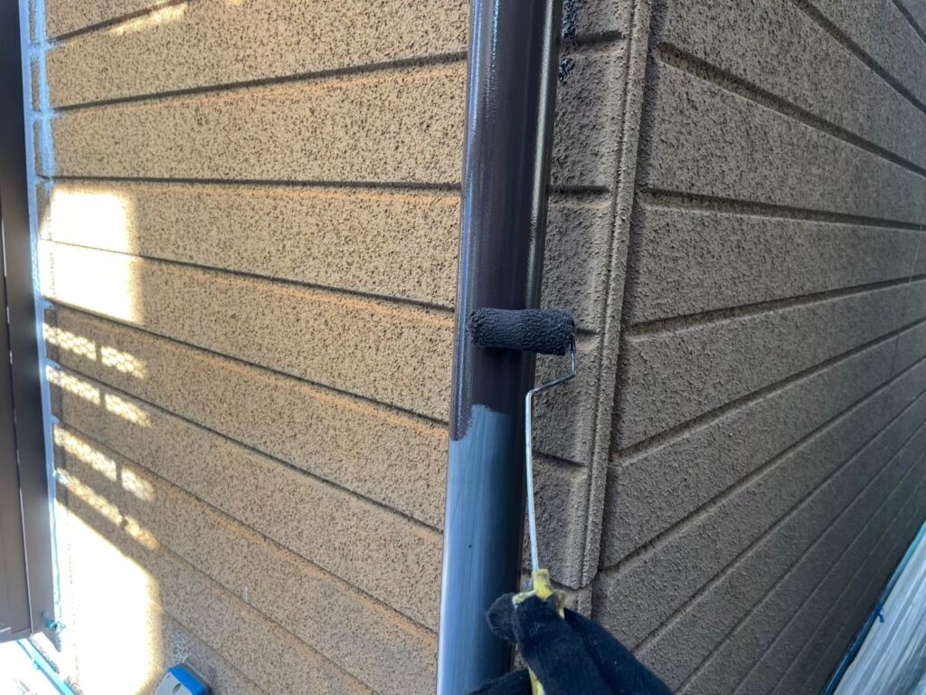 雨樋<br />
中塗り