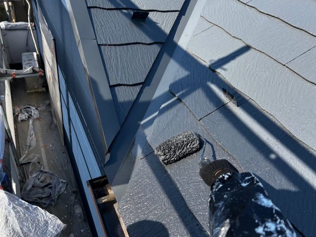 屋根塗装<br />
上塗り