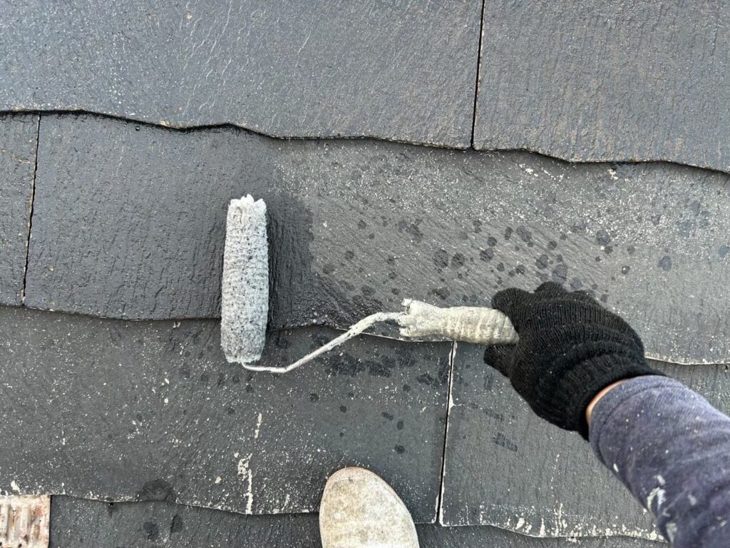 屋根塗装<br />
下塗り