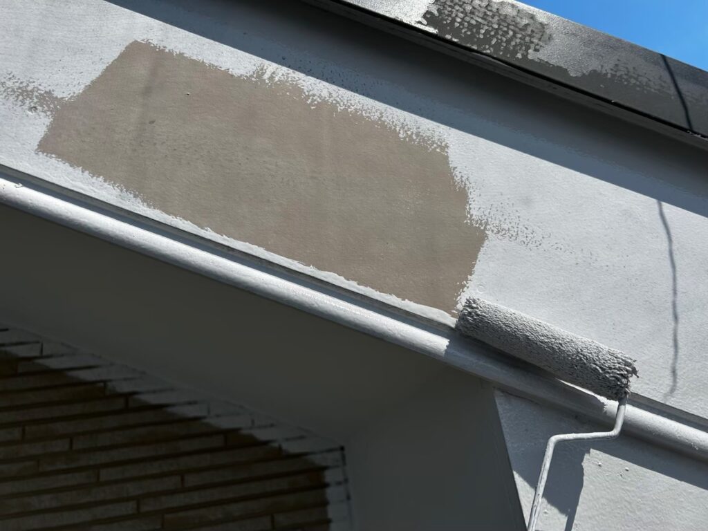 破風板<br />
中塗り