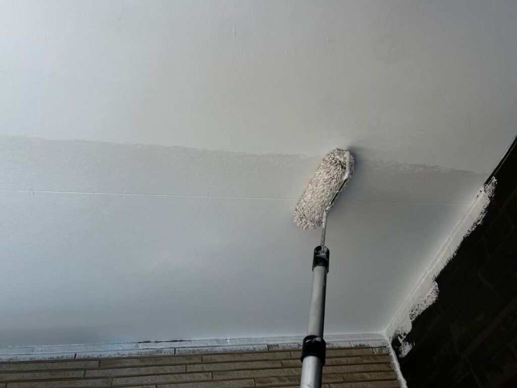 軒天塗装<br />
1回目