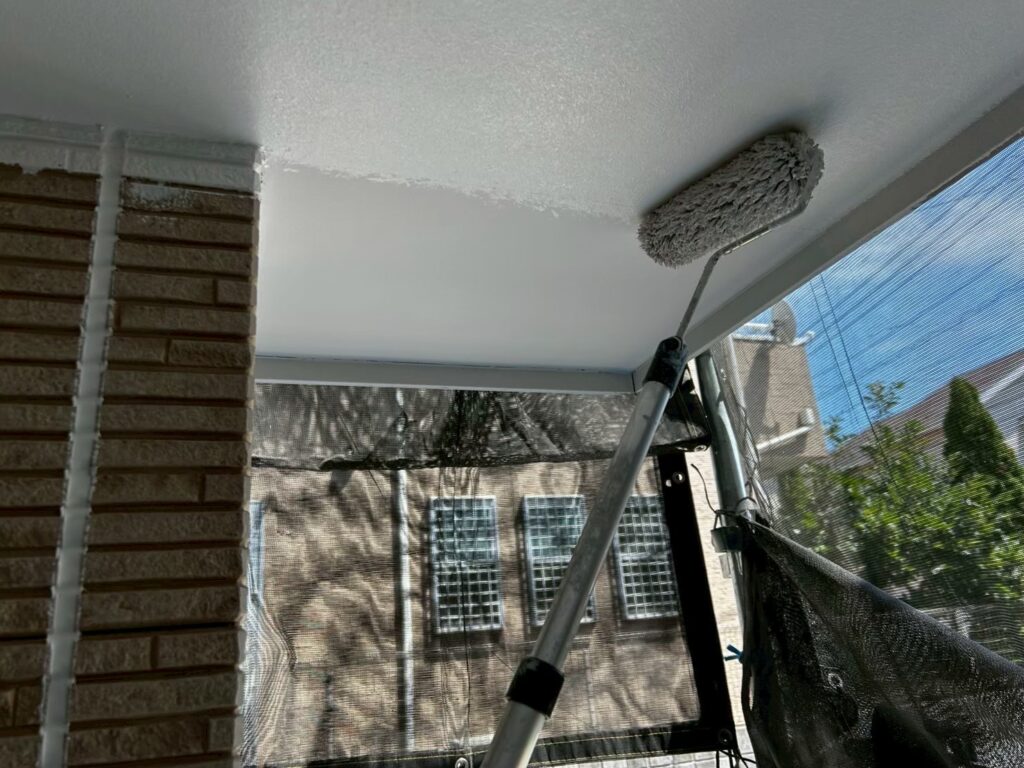 軒天塗装<br />
2回目