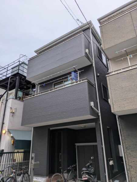 【船橋市本町】外壁塗装・屋根塗装の施工事例｜無機塗料×光触媒で超高耐久（総額198万円）