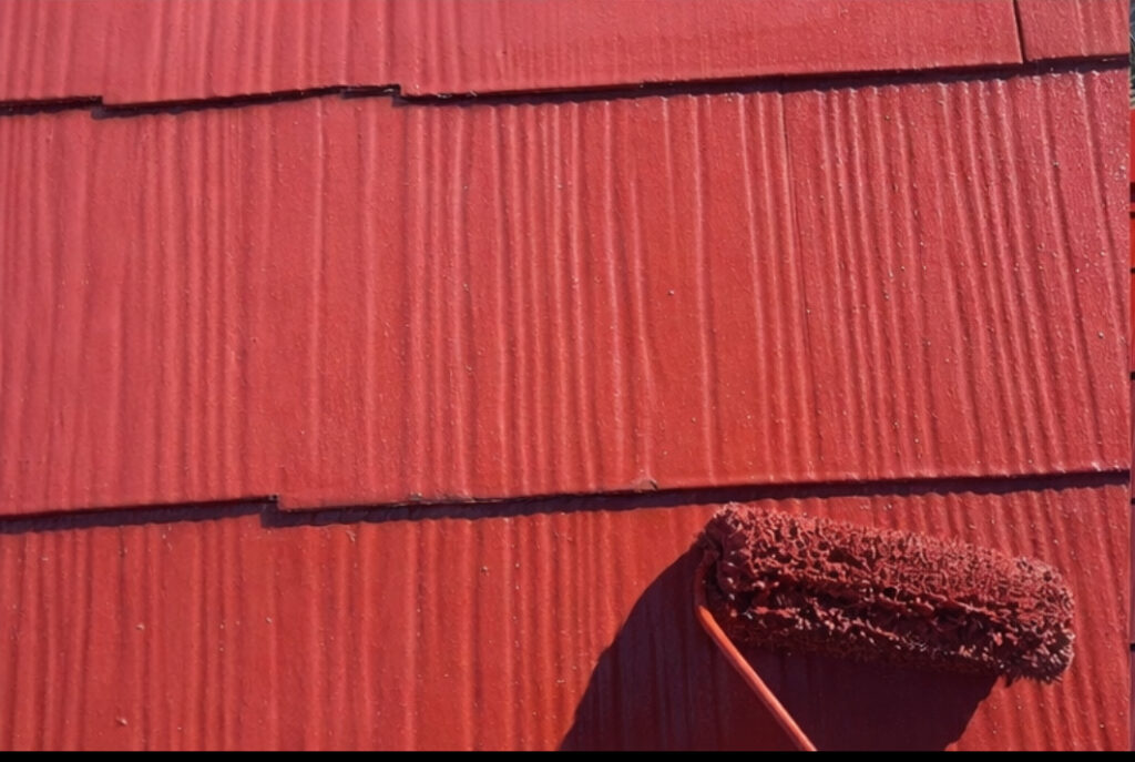 上塗り<br />
仕上げ塗料での2回目の塗装。<br />
