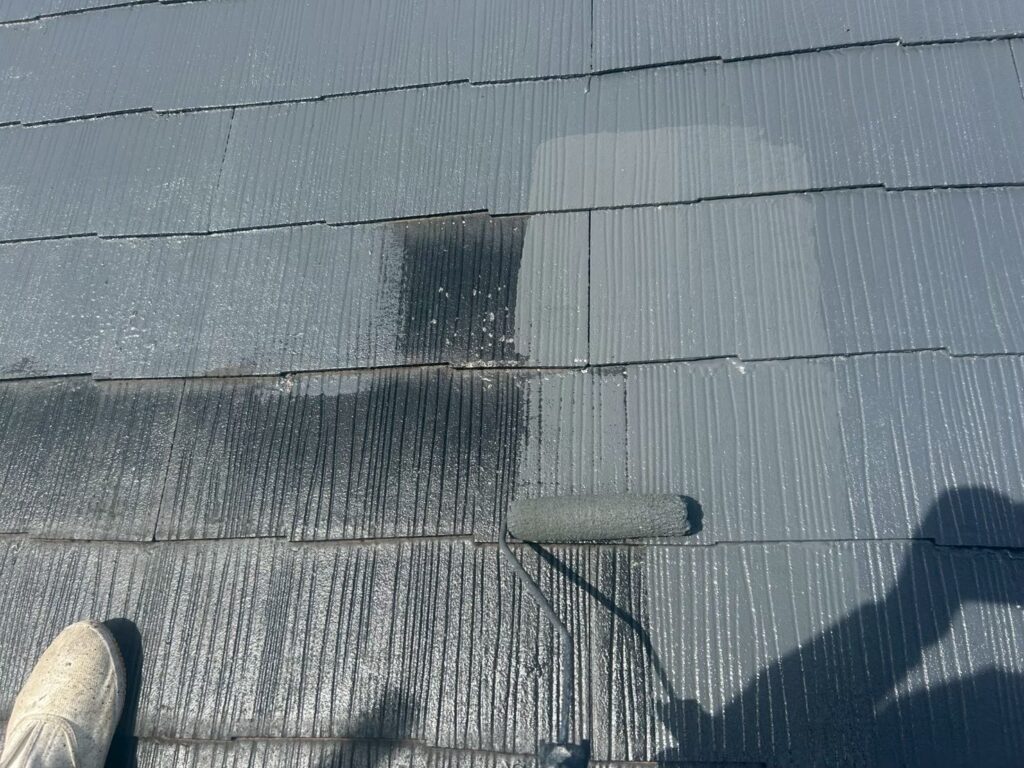 中塗り<br />
仕上げ塗料での１回目の塗装。<br />
<br />
材料：スーパーシャネツサーモF