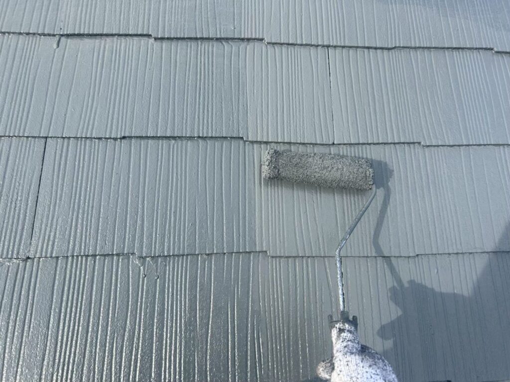 上塗り<br />
仕上げ塗料での２回目の塗装。<br />
<br />
材料：スーパーシャネツサーモF